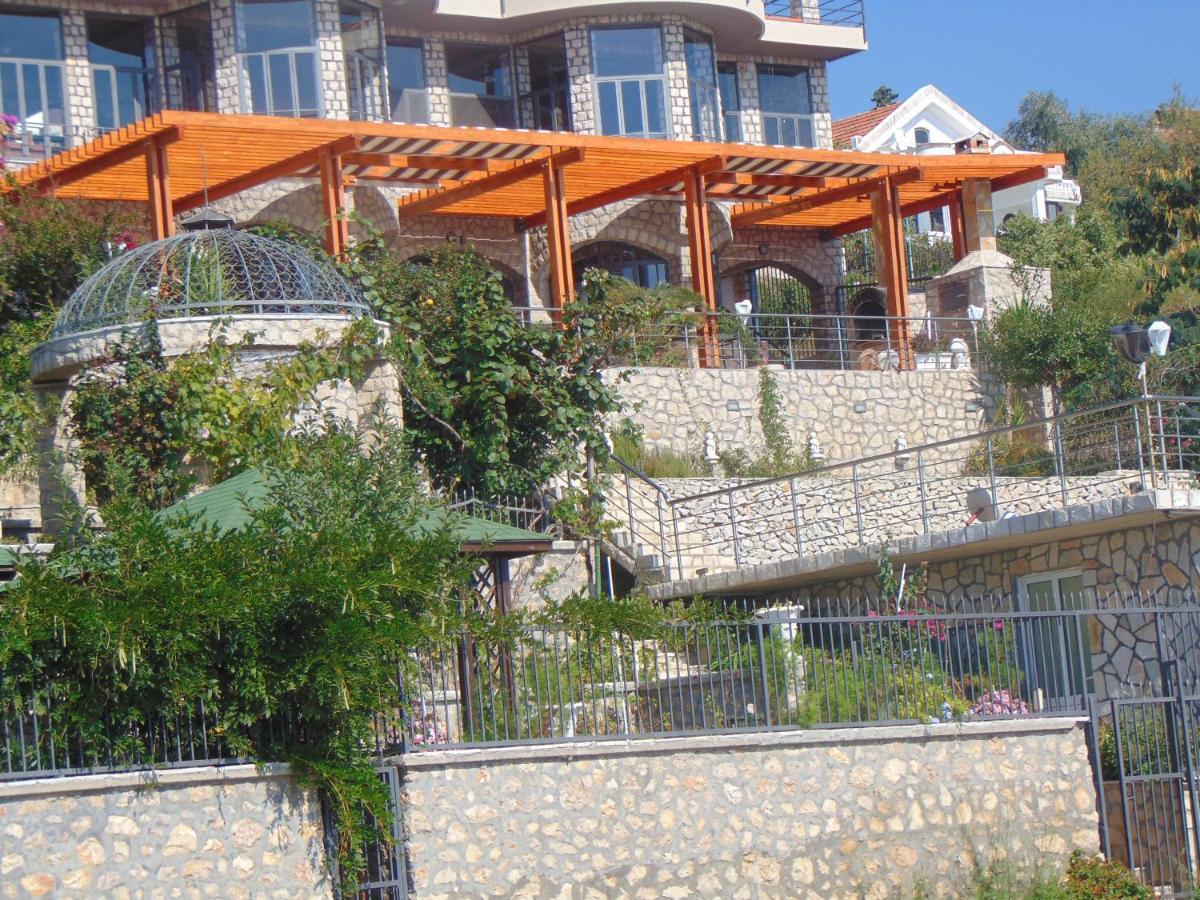 Vila Vito Apartment Добра вода Екстериор снимка