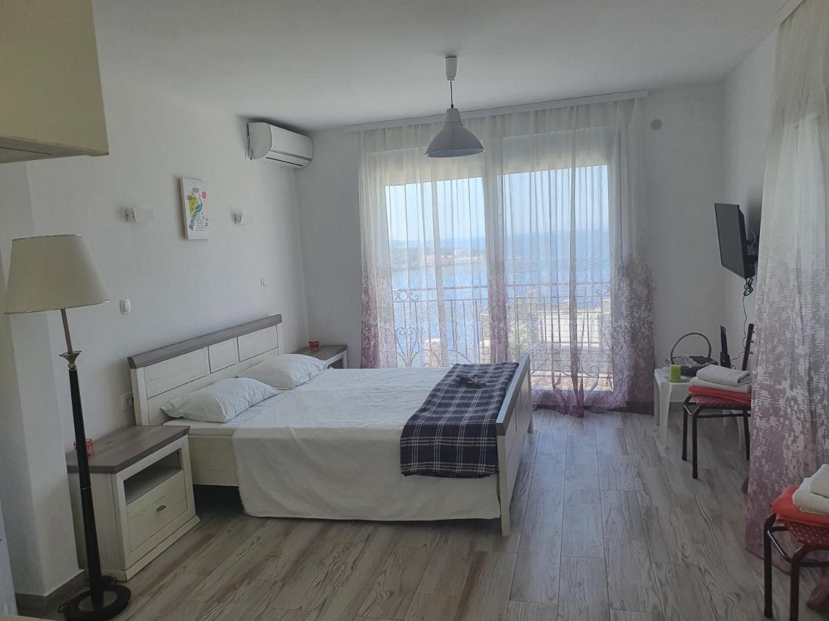 Vila Vito Apartment Добра вода Екстериор снимка