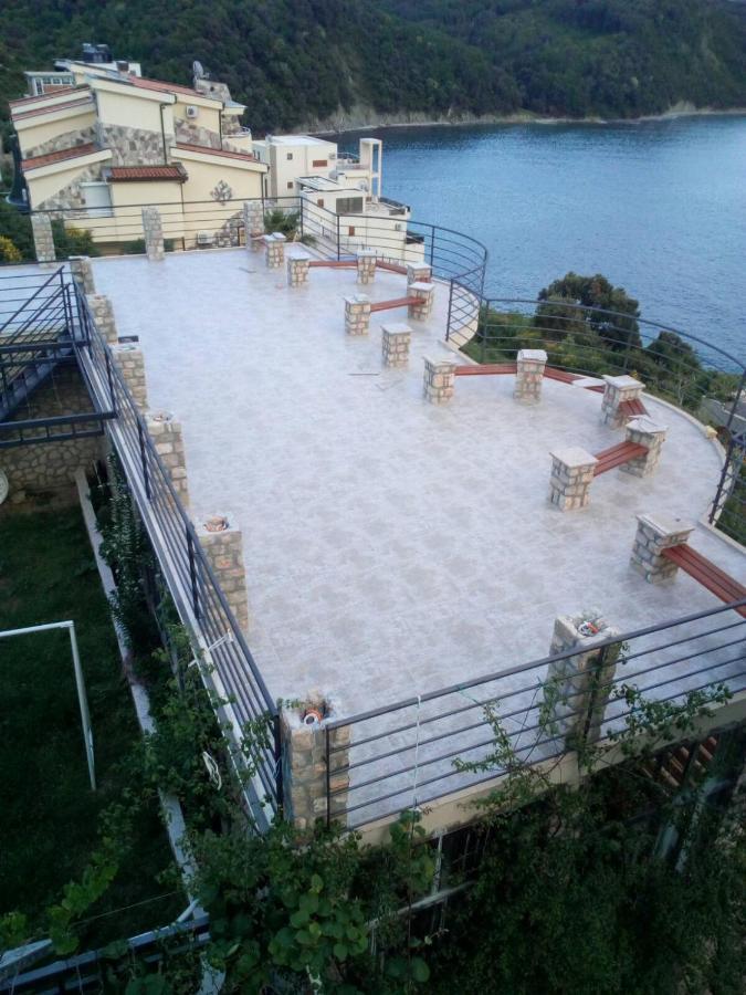 Vila Vito Apartment Добра вода Екстериор снимка